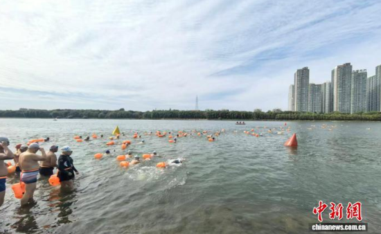 ���(d��ng)���c����ˮ��������ʯ���� �z