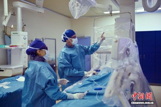 10��17�գ������L(zh��ng)����������(��)�����g(sh��)�������� �z