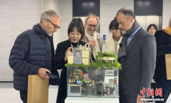 10��23�������������cӰҕ�猣�����L��������W(xu��)�����c�Ӱ�W(xu��)Ժ(�LӰ�Ӱ�W(xu��)Ժ)�^����W(xu��)����(chu��ng)���Ķ���Ӯ������������� �z