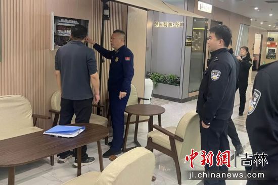 �Ӽ���ί������/���D