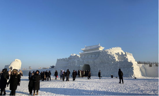 ������̫ƽ�ر�ѩ��ʳ�����R����̫ƽ��30�fƽ���׏V韈����c��Ȼ�����YԴ����7.5�f�����ױ�ѩ���@��