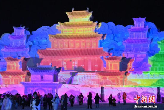 12��26���������L��ɽ��ѩ��桰�����m����ʽ������������ �z