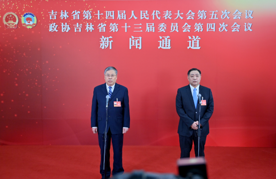 1��26���������f(xi��)����ʡ��ʮ����ί�T��(hu��)���ĴΕ�(hu��)�hί�Tͨ�������ބ���(��һ)�ش�ӛ���ᆖ�� ���� �z