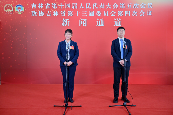 1��26�գ������f(xi��)����ʡ��ʮ����ί�T�����ĴΕ��hί�Tͨ�������S����(��һ)�ش�ӛ���ᆖ�� ���� �z