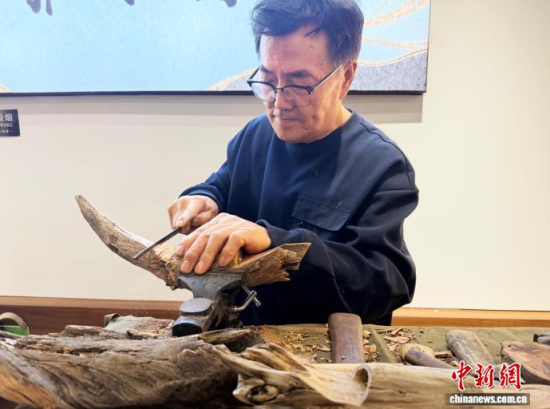 �s�����ڄ�(chu��ng)�������n�� �z