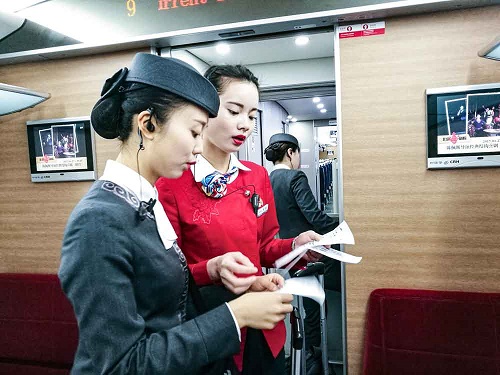 初三學(xué)航空乘務(wù)專業(yè)去哪個(gè)學(xué)校好？