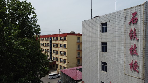 中考后分數(shù)線不夠還能報名嗎