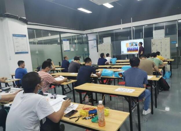 電工證報(bào)名費(fèi)多少錢(qián)