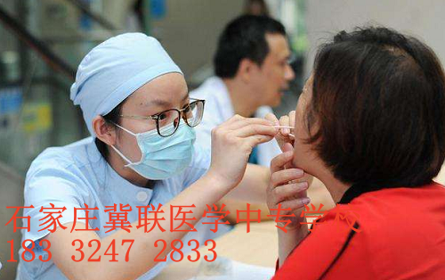 石家莊哪個(gè)中專學(xué)校開(kāi)設(shè)口腔專業(yè)？