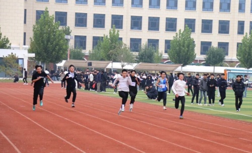 2026年石家莊東華鐵路學(xué)?？ǚ謫?？