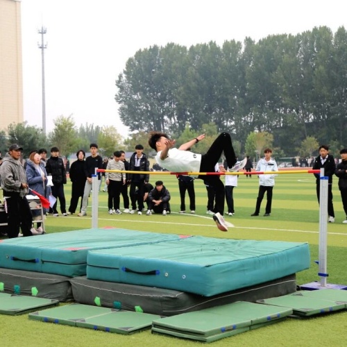 石家莊東華鐵路學(xué)校管理是封閉嗎？