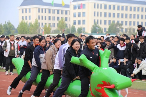 重磅利好！保定 8 個(gè)貧困縣學(xué)子就讀石家莊東華鐵路學(xué)校補(bǔ)助政策全解析